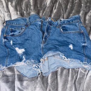 Distressed boyfriend jean shorts.